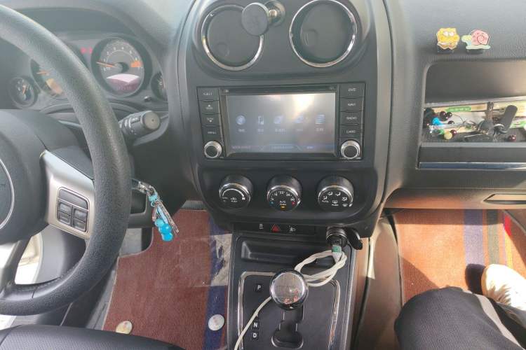 Used Jeep Patriot 2013 2.4 Sport Edition Audio And AC Panel