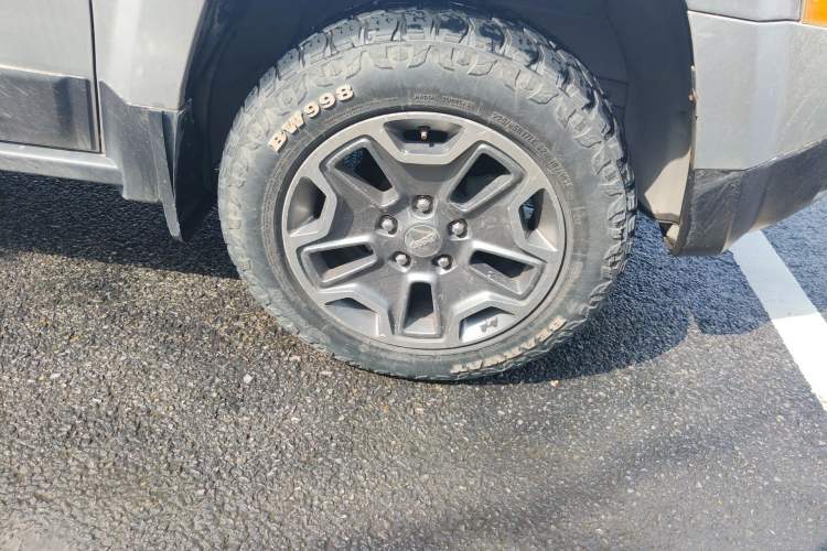 Used Jeep Patriot 2013 2.4 Sport Edition Right Front Wheel Hub