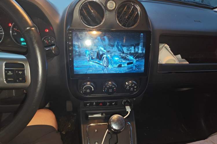 Used Jeep Patriot 2013 2.4 Luxury Navigation Edition Audio And AC Panel