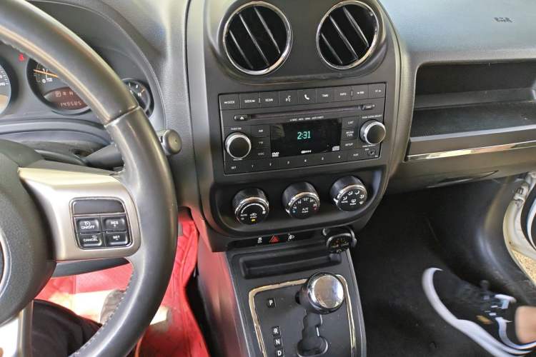 Used Jeep Patriot 2013 2.4 Sport Edition Audio And AC Panel