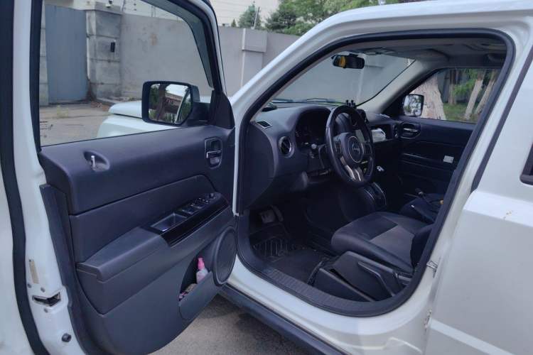 Used Jeep Patriot 2013 2.4 Black Sport Edition Driver Seat