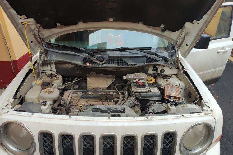 Used Jeep Patriot 2013 2.4 Luxury Navigation Edition Engine Bay