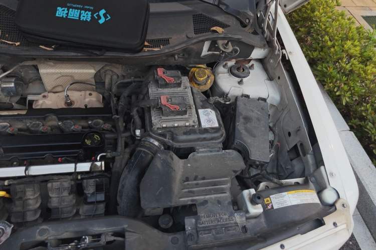 Used Jeep Patriot 2013 2.4 Luxury Navigation Edition Engine Bay Left