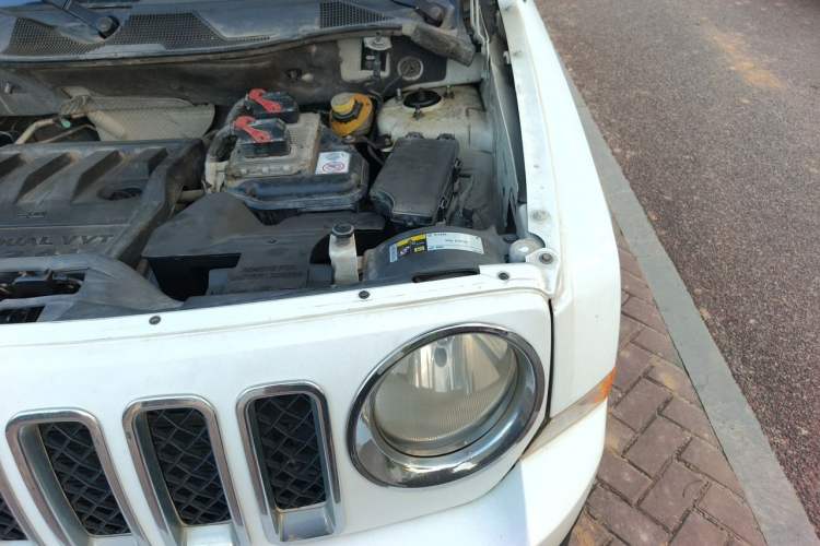 Used Jeep Patriot 2013 2.4 Sport Edition Engine Bay Left
