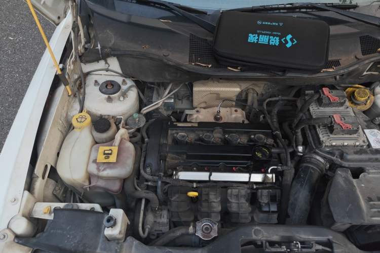 Used Jeep Patriot 2013 2.4 Luxury Navigation Edition Engine Bay Right