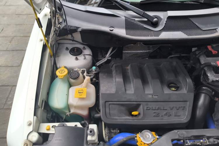 Used Jeep Patriot 2013 2.4 Luxury Navigation Edition Engine Bay Right