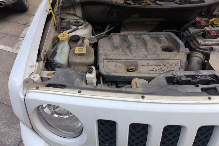 Used Jeep Patriot 2013 2.4 Sport Edition Engine Bay Right