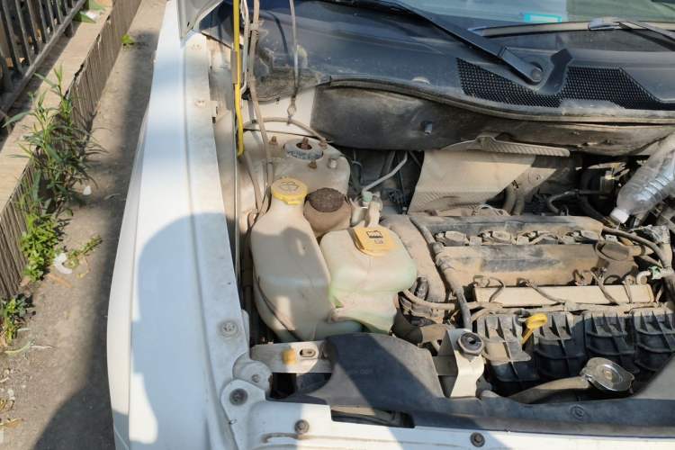 Used Jeep Patriot 2013 2.4 Luxury Navigation Edition Engine Bay Right