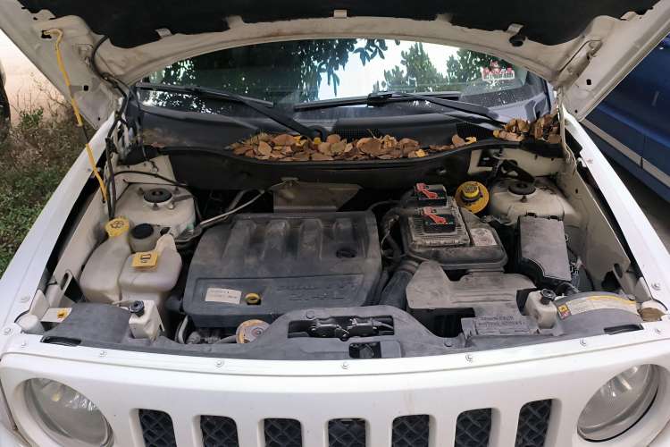 Used Jeep Patriot 2013 2.4 Luxury Navigation Edition Engine Bay