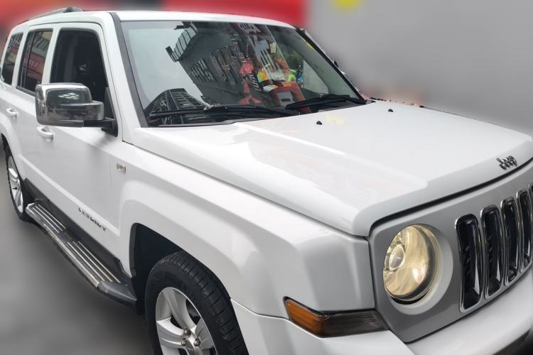 Used Jeep Patriot 2013 2.4 Luxury Navigation Edition Front Right 45 Deg