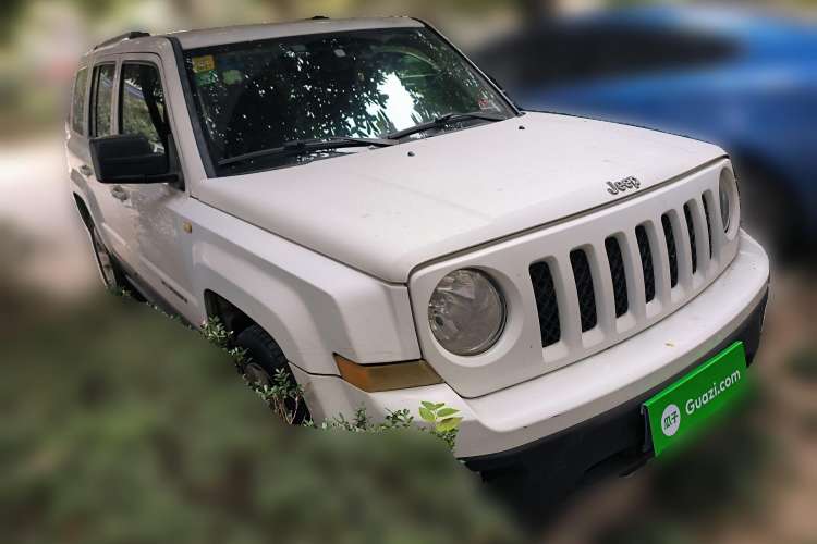 Used Jeep Patriot 2013 2.4 Luxury Navigation Edition Front Right 45 Deg