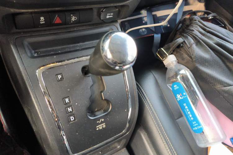 Used Jeep Patriot 2013 2.4 Sport Edition Gear Lever