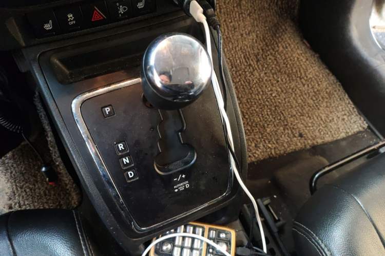 Used Jeep Patriot 2013 2.4 Luxury Navigation Edition Gear Lever