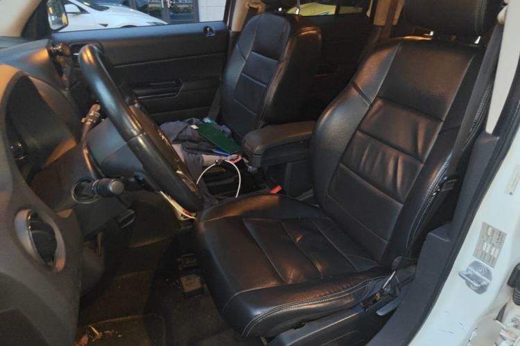 Used Jeep Patriot 2013 2.4 Luxury Navigation Edition Left Front Seat