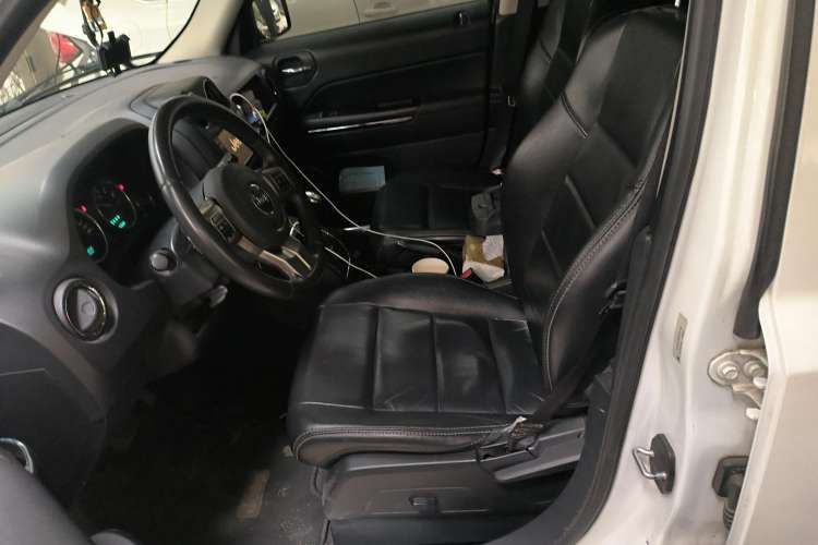 Used Jeep Patriot 2013 2.4 Luxury Navigation Edition Left Front Seat