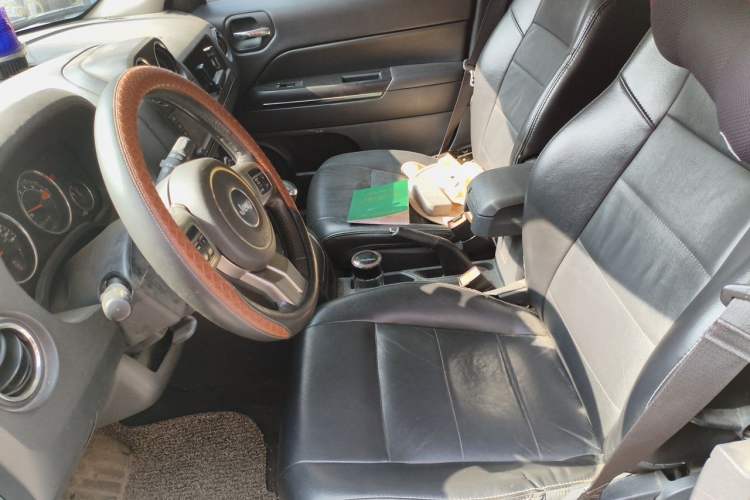 Used Jeep Patriot 2013 2.4 Luxury Navigation Edition Left Front Seat