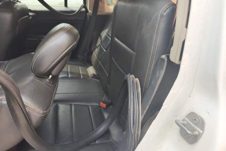 Used Jeep Patriot 2013 2.4 Luxury Navigation Edition Left Rear Seat