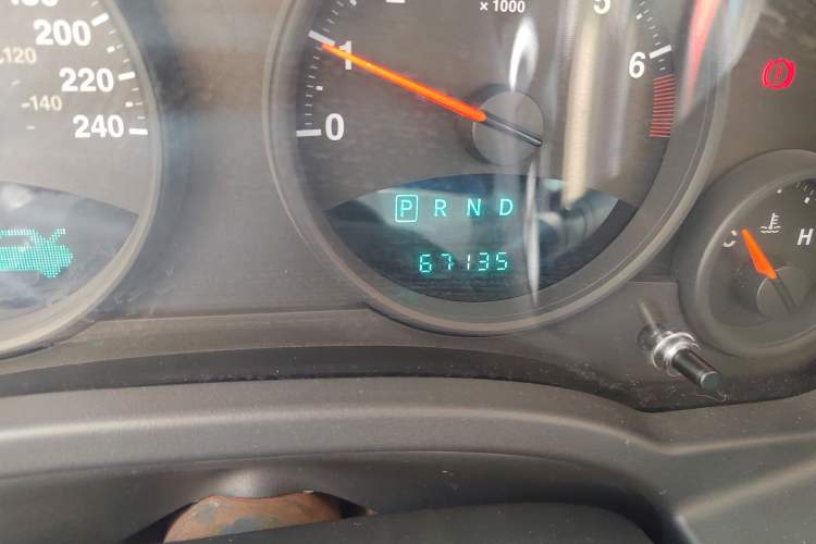 Used Jeep Patriot 2013 2.4 Black Sport Edition Odometer Close Up