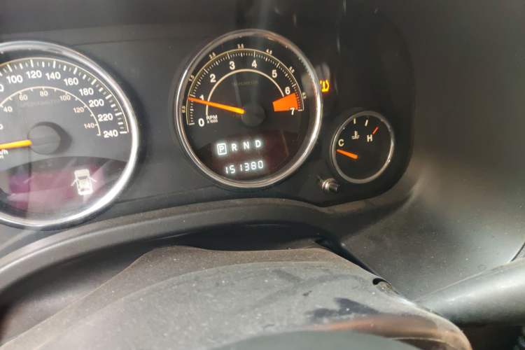 Used Jeep Patriot 2013 2.4 Luxury Navigation Edition Odometer Close Up