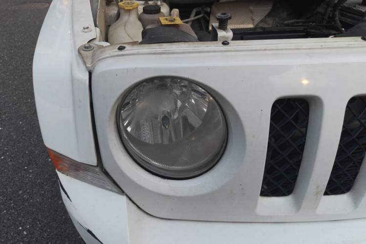 Used Jeep Patriot 2013 2.4 Luxury Navigation Edition Right Front Headlight