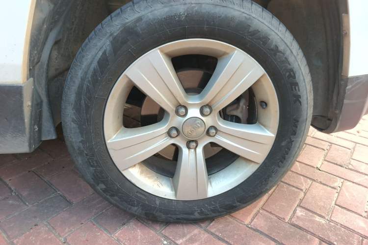 Used Jeep Patriot 2013 2.4 Sport Edition Right Front Wheel Hub