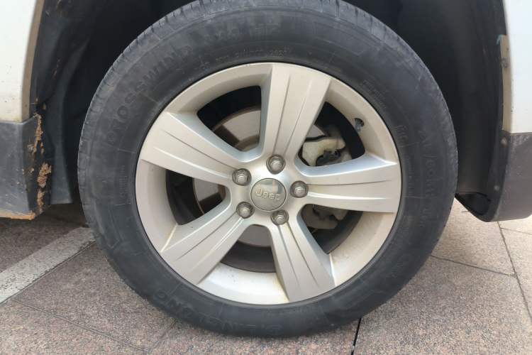Used Jeep Patriot 2013 2.4 Sport Edition Right Front Wheel Hub