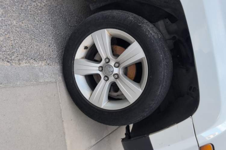 Used Jeep Patriot 2013 2.4 Sport Edition Right Front Wheel Hub