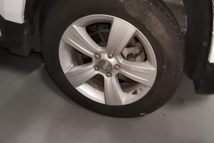 Used Jeep Patriot 2013 2.4 Luxury Navigation Edition Right Front Wheel Hub