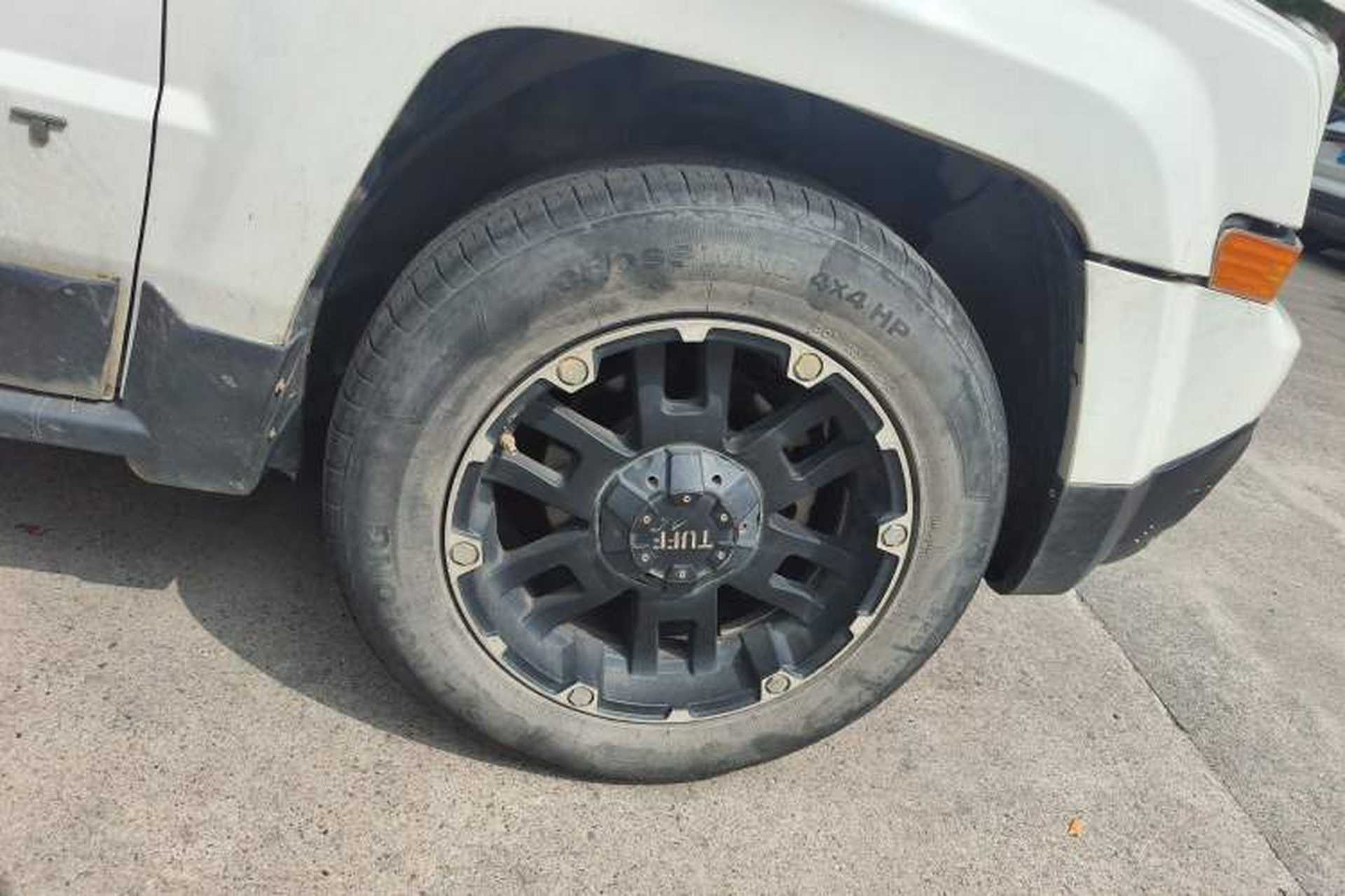 Used Jeep Patriot 2013 2.4 Luxury Navigation Edition Right Front Wheel Hub