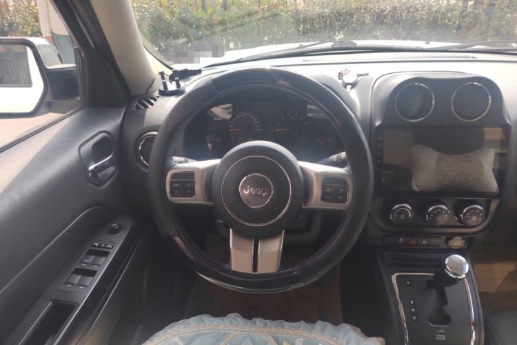Used Jeep Patriot 2013 2.4 Black Sport Edition Steering Wheel