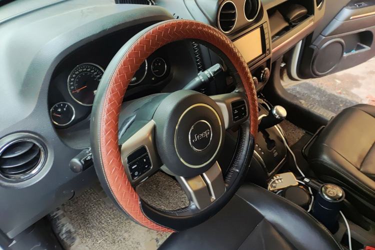 Used Jeep Patriot 2013 2.4 Luxury Navigation Edition Steering Wheel