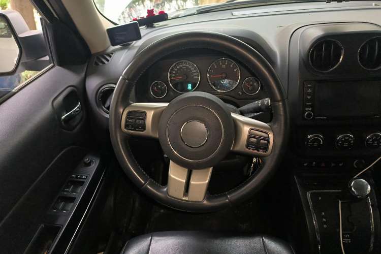 Used Jeep Patriot 2013 2.4 Luxury Navigation Edition Steering Wheel