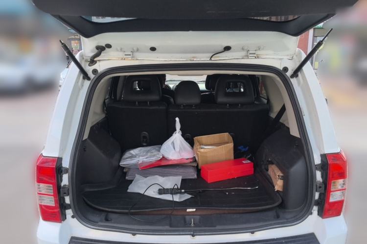 Used Jeep Patriot 2013 2.4 Sport Edition Trunk