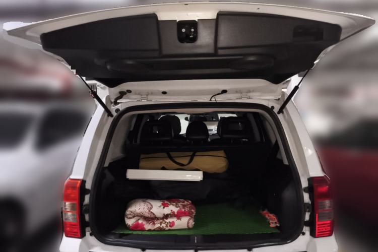 Used Jeep Patriot 2013 2.4 Luxury Navigation Edition Trunk