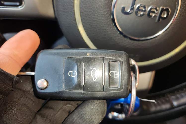 Used Jeep Patriot 2013 2.4 Luxury Navigation Edition Vehicle Key