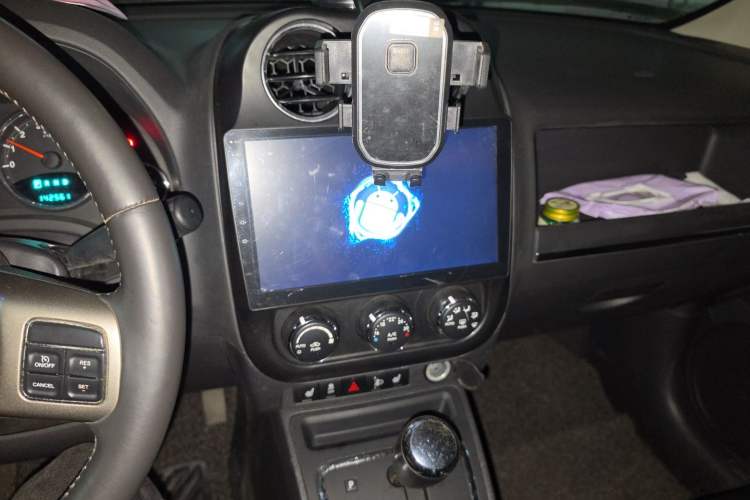 Used Jeep Patriot 2013 2.4 Luxury Navigation Edition Audio And AC Panel