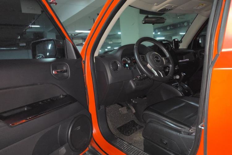 Used Jeep Patriot 2013 2.4 Luxury Navigation Edition Driver Seat