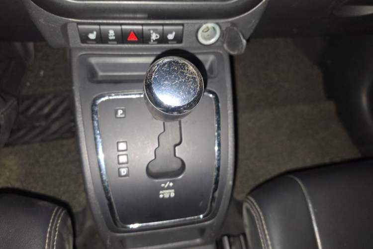 Used Jeep Patriot 2013 2.4 Luxury Navigation Edition Gear Lever