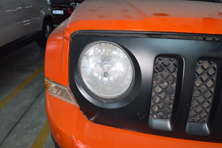 Used Jeep Patriot 2013 2.4 Luxury Navigation Edition Right Front Headlight