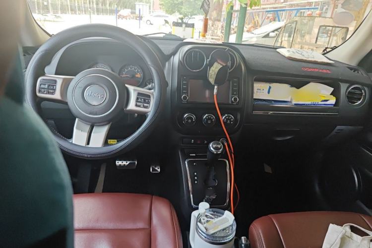 Used Jeep Patriot 2014 2.4L Sport Edition Center Console