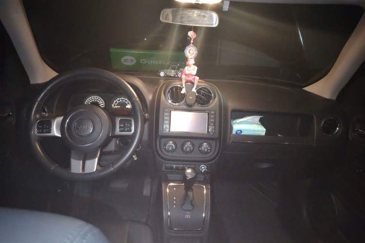Used Jeep Patriot 2014 2.4L Sport Edition Center Console