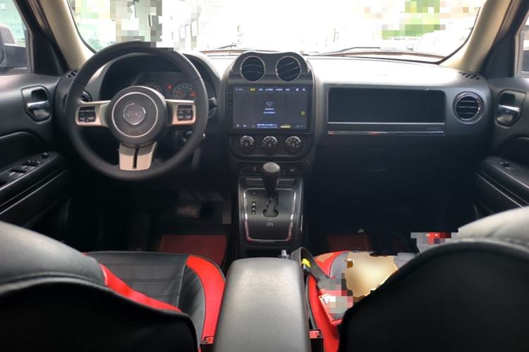 Used Jeep Patriot 2014 2.4L Sport Edition Center Console