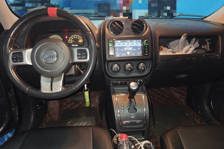 Used Jeep Patriot 2014 2.4L Sport Edition Center Console