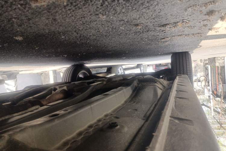 Used Jeep Patriot 2014 2.4L Luxury Navigation Edition Chassis Front Right