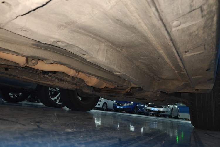 Used Jeep Patriot 2014 2.4L Sport Edition Chassis Front Right