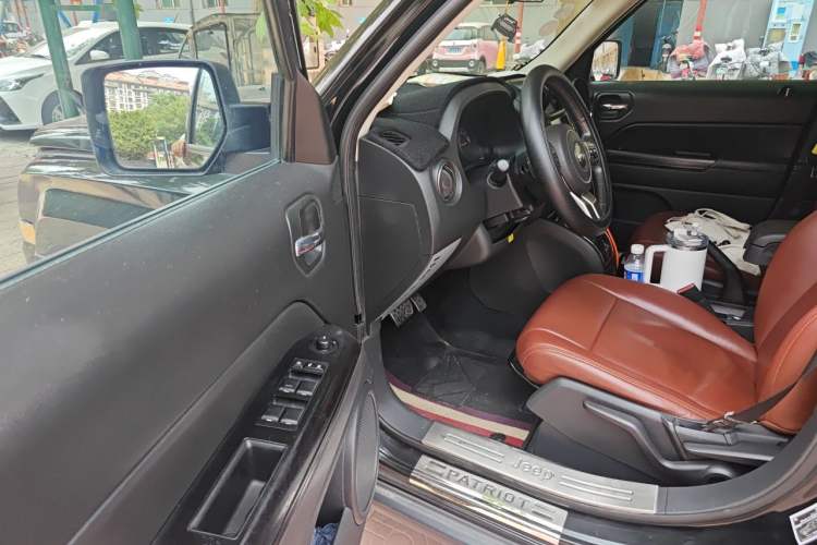 Used Jeep Patriot 2014 2.4L Sport Edition Driver Seat