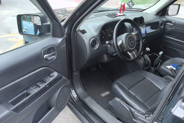 Used Jeep Patriot 2014 2.4L Sport Edition Driver Seat