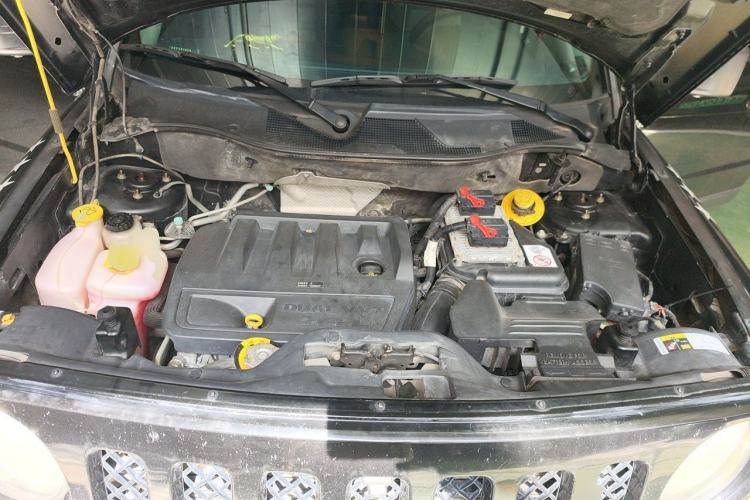 Used Jeep Patriot 2014 2.4L Luxury Navigation Edition Engine Bay