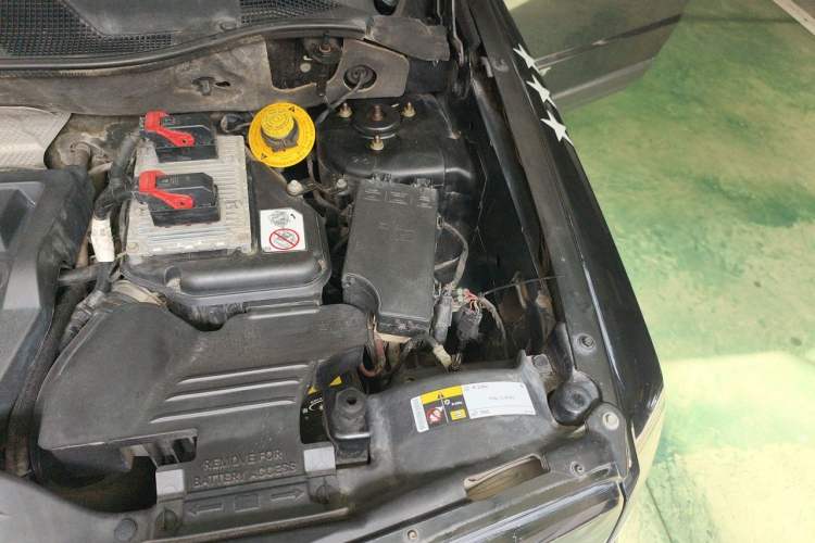 Used Jeep Patriot 2014 2.4L Luxury Navigation Edition Engine Bay Left