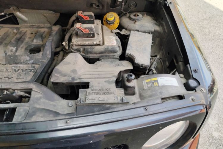 Used Jeep Patriot 2014 2.4L Sport Edition Engine Bay Left